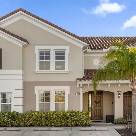 4 Bedrooms - 3,5 Bathrooms - Solterra 4683Td